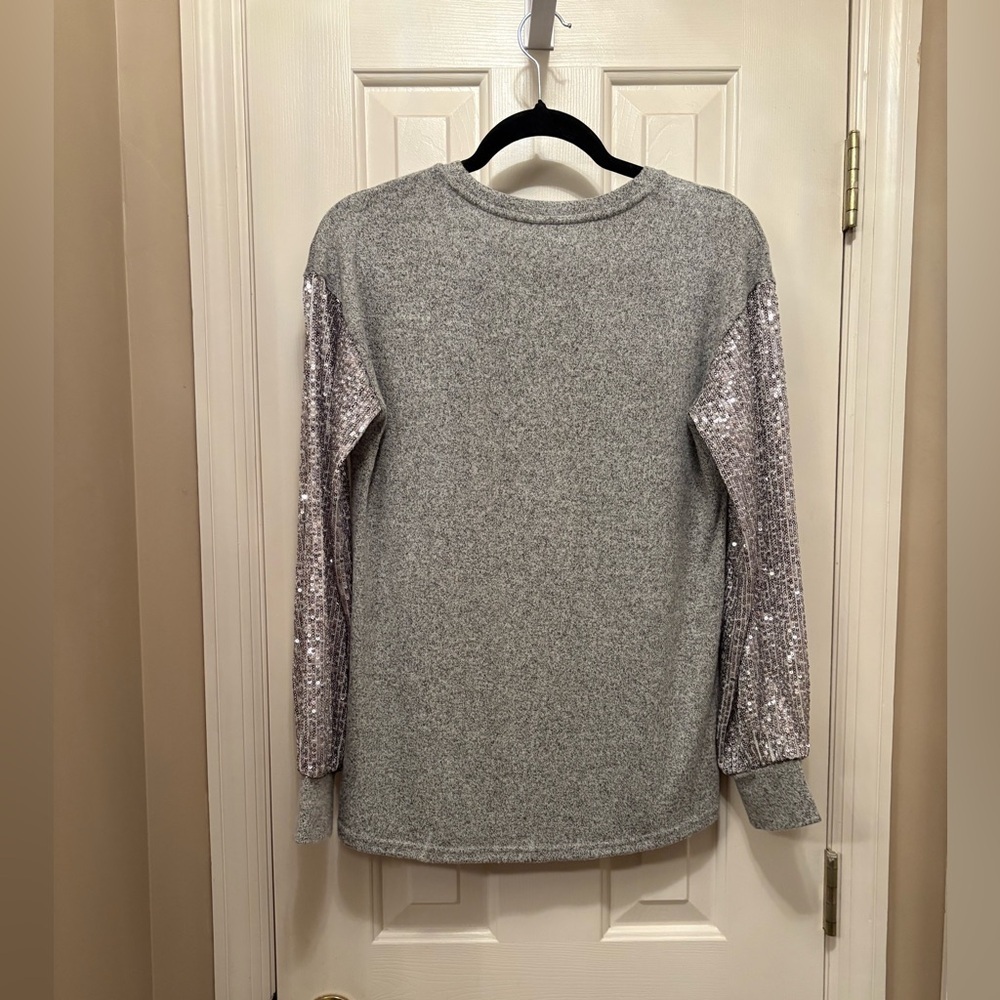 Gray light weight Sweater with Silver Sequin Sleeves NWOT